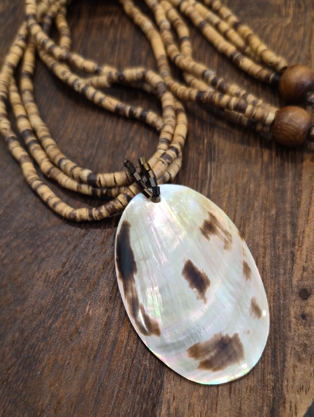 Vintage Mother of Pearl Shell Pendant Triple Strand Beaded Necklace w/ Extender